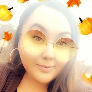 Meet your Posher, Breanna